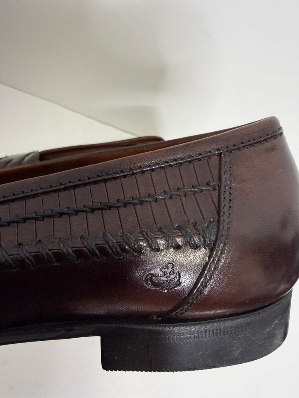 GH Bass Penny Loafers Womens 8.5 Dark Brown Leather Woven Preppy Slip On Shoes - Picture 10 of 15